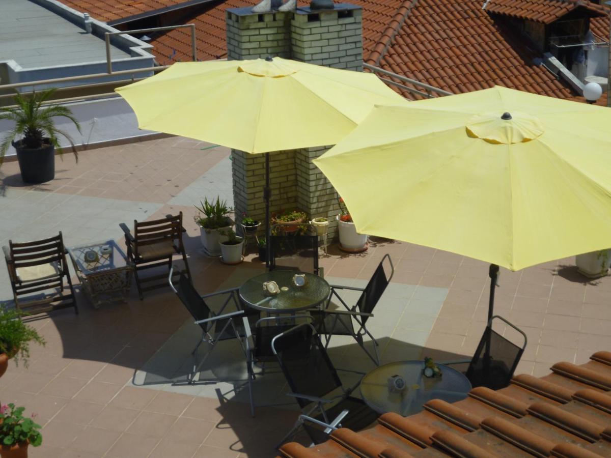 Petrakis Studios & Apartments Hanioti Buitenkant foto